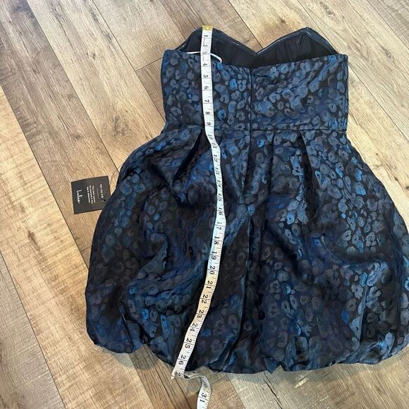 Lulus Wild About the Party Black Leopard
Jacquard Strapless Mini Dress size M - Picture 4 of 9